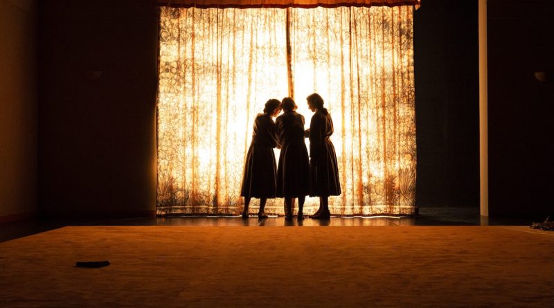 la stagione Per un teatro umano continua con Tre sorelle di Anton Čechov