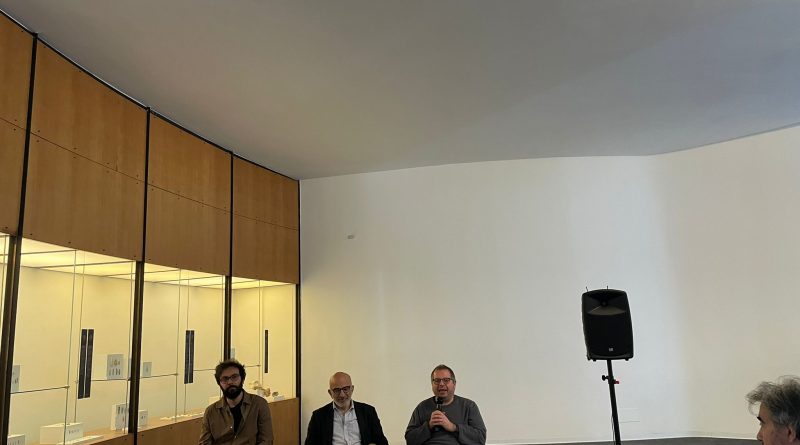 Nel frattempo incontro con il giornalista Riccardo Staglianò