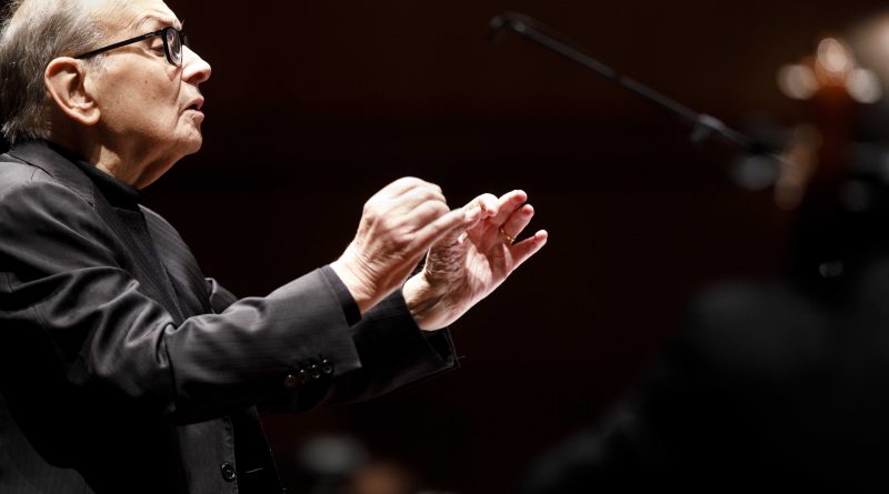 “E’ MIO PADRE  MORRICONE DIRIGE MORRICONE”