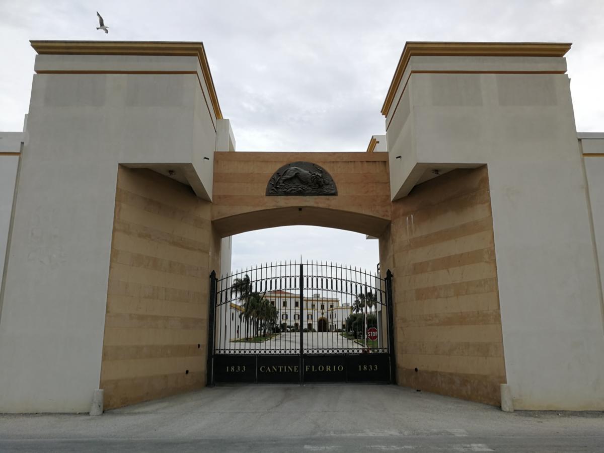 14 - Ingresso delle cantine Florio a Marsala (TP)