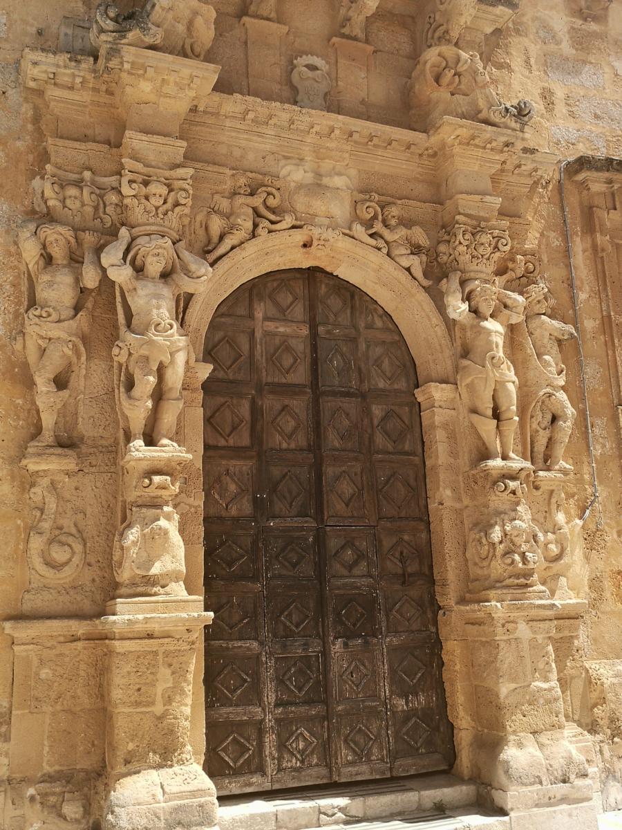 9 - Portale barocco del Collegio dei Gesuiti a Mazara del Vallo