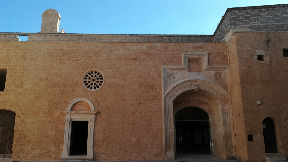 Castello di Copertino, cortile interno