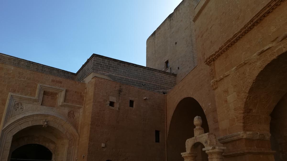 Castello di Copertino, cortile interno