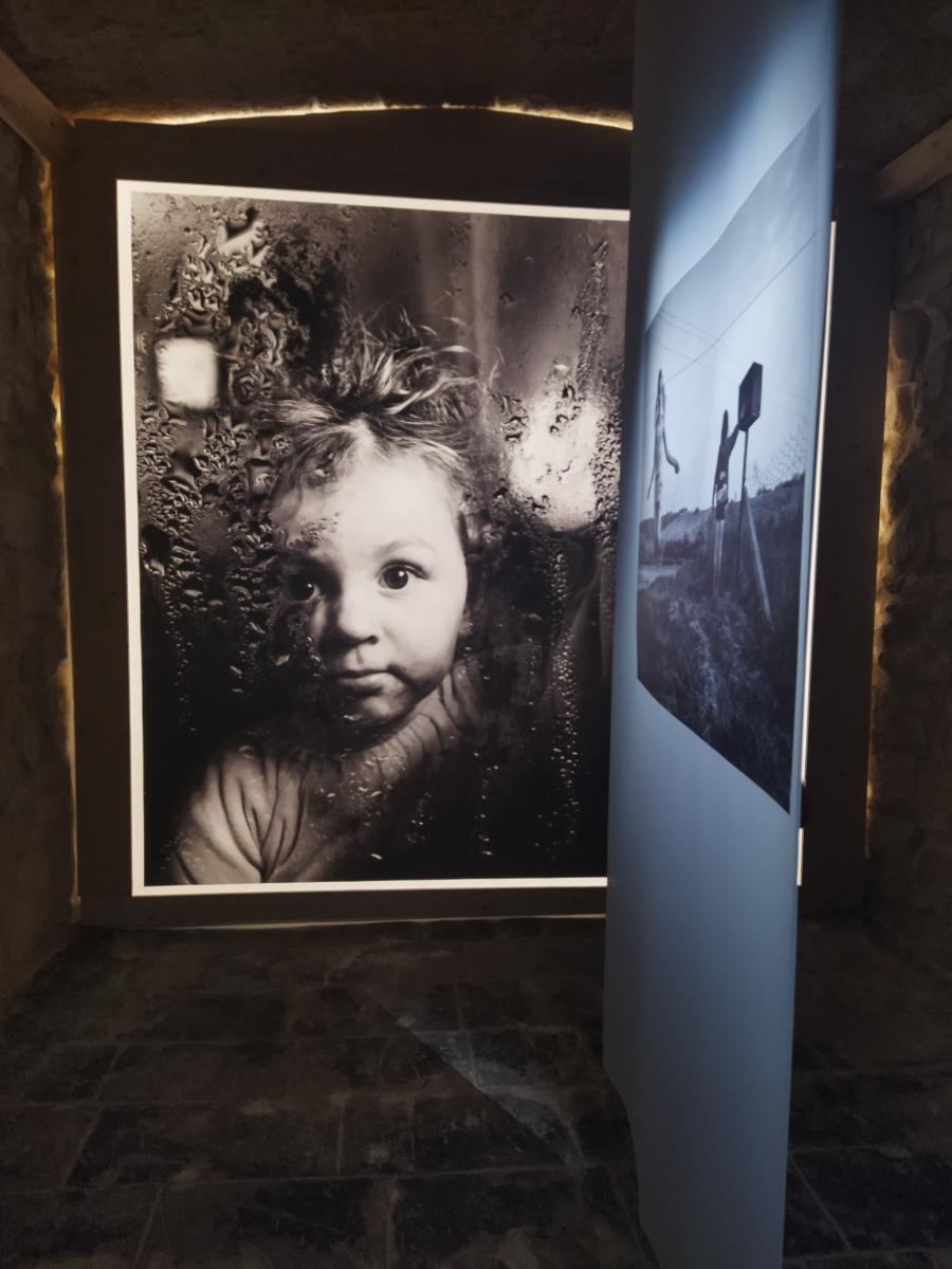“Il tempo sospeso - The suspended time” di Alain Laboile al Castello di Lecce, foto di Sara Foti Sciavaliere