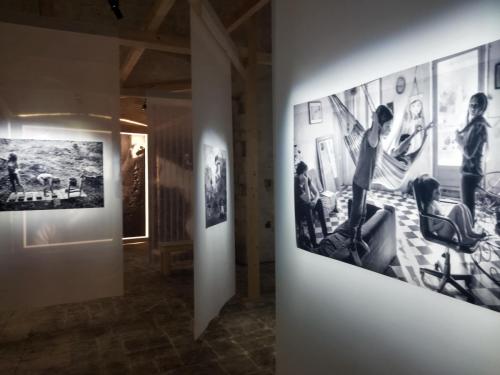 “Il tempo sospeso - The suspended time” di Alain Laboile al Castello di Lecce, foto di Sara Foti Sciavaliere