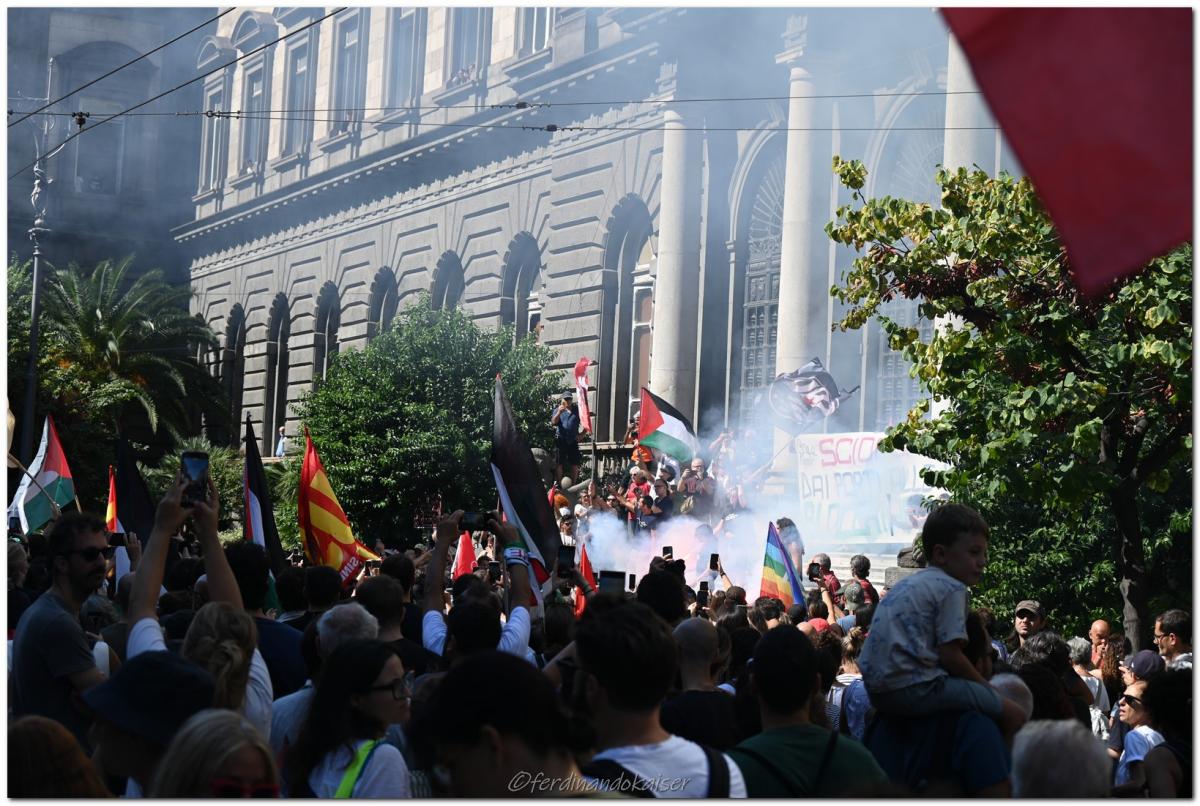 Napoli 22 Settembre 2025 Manifestazione per Gaza