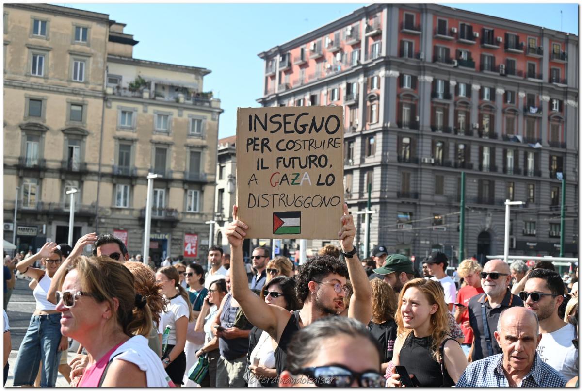Napoli 22 Settembre 2025 Manifestazione per Gaza