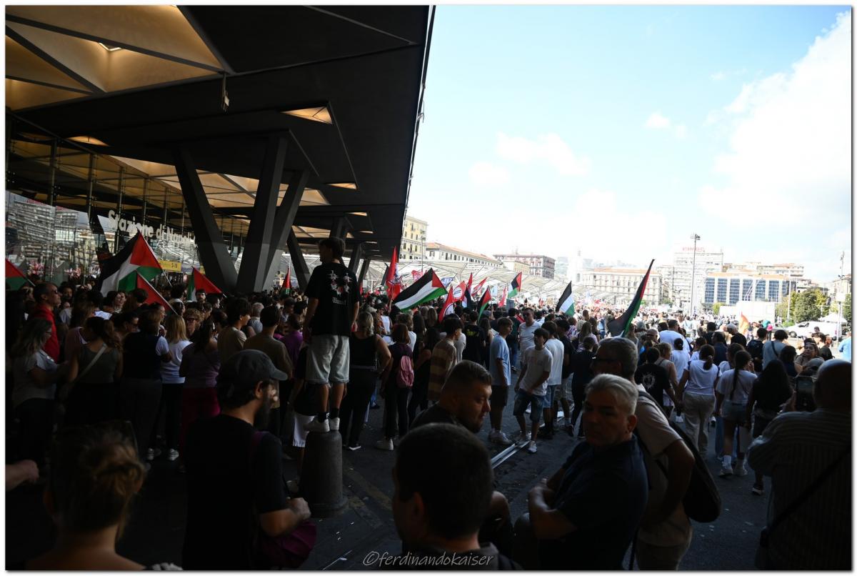 Napoli 22 Settembre 2025 Manifestazione per Gaza