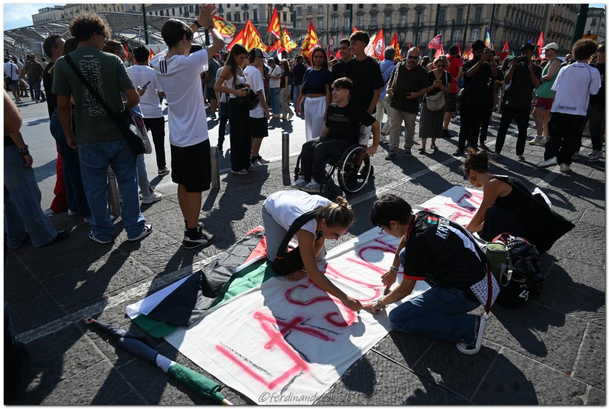 Napoli 22 Settembre 2025 Manifestazione per Gaza