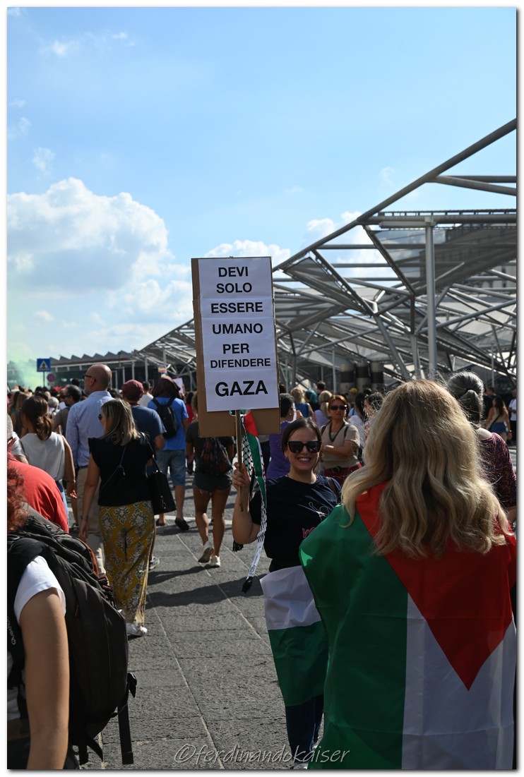 Napoli 22 Settembre 2025 Manifestazione per Gaza