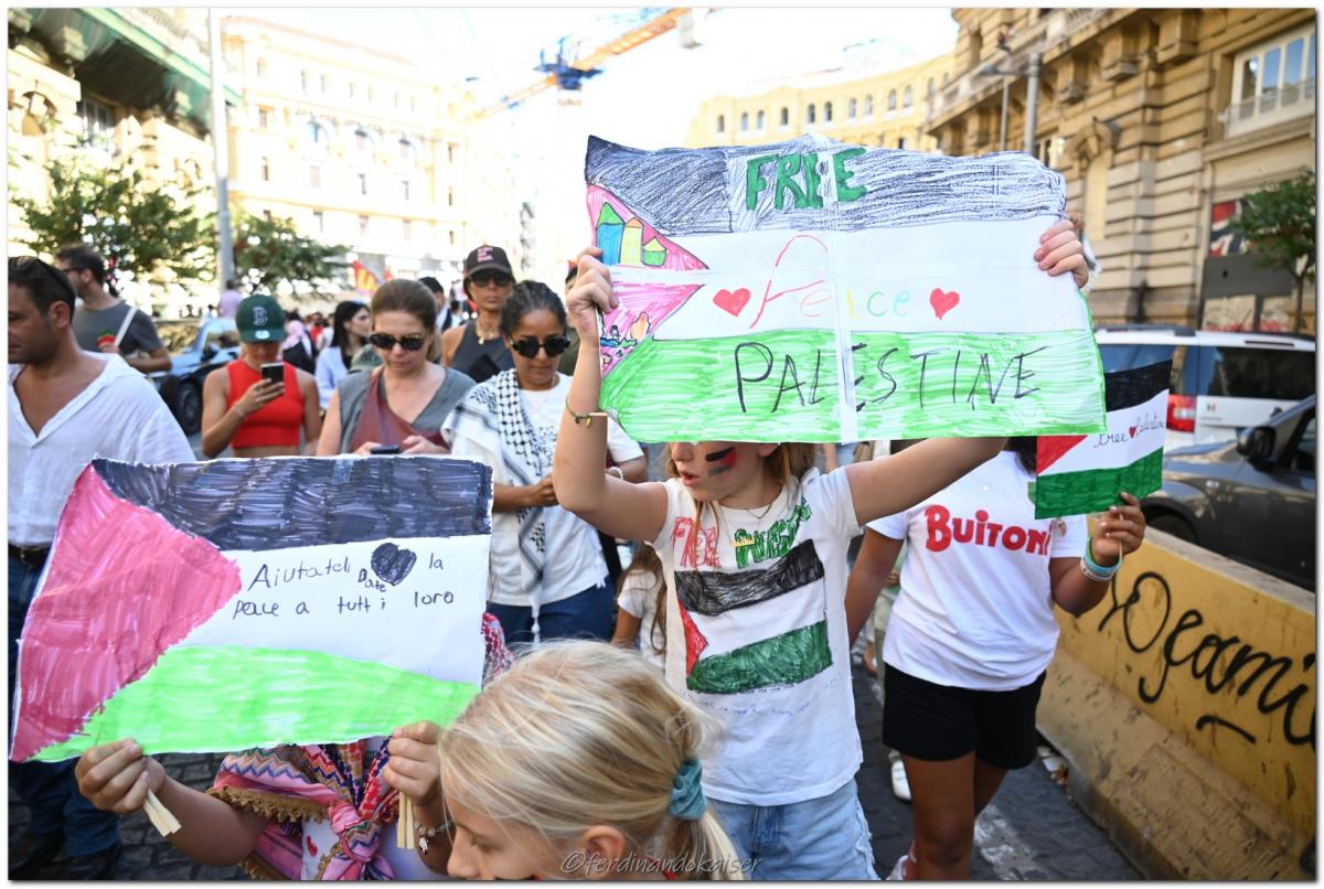Napoli 22 Settembre 2025 Manifestazione per Gaza