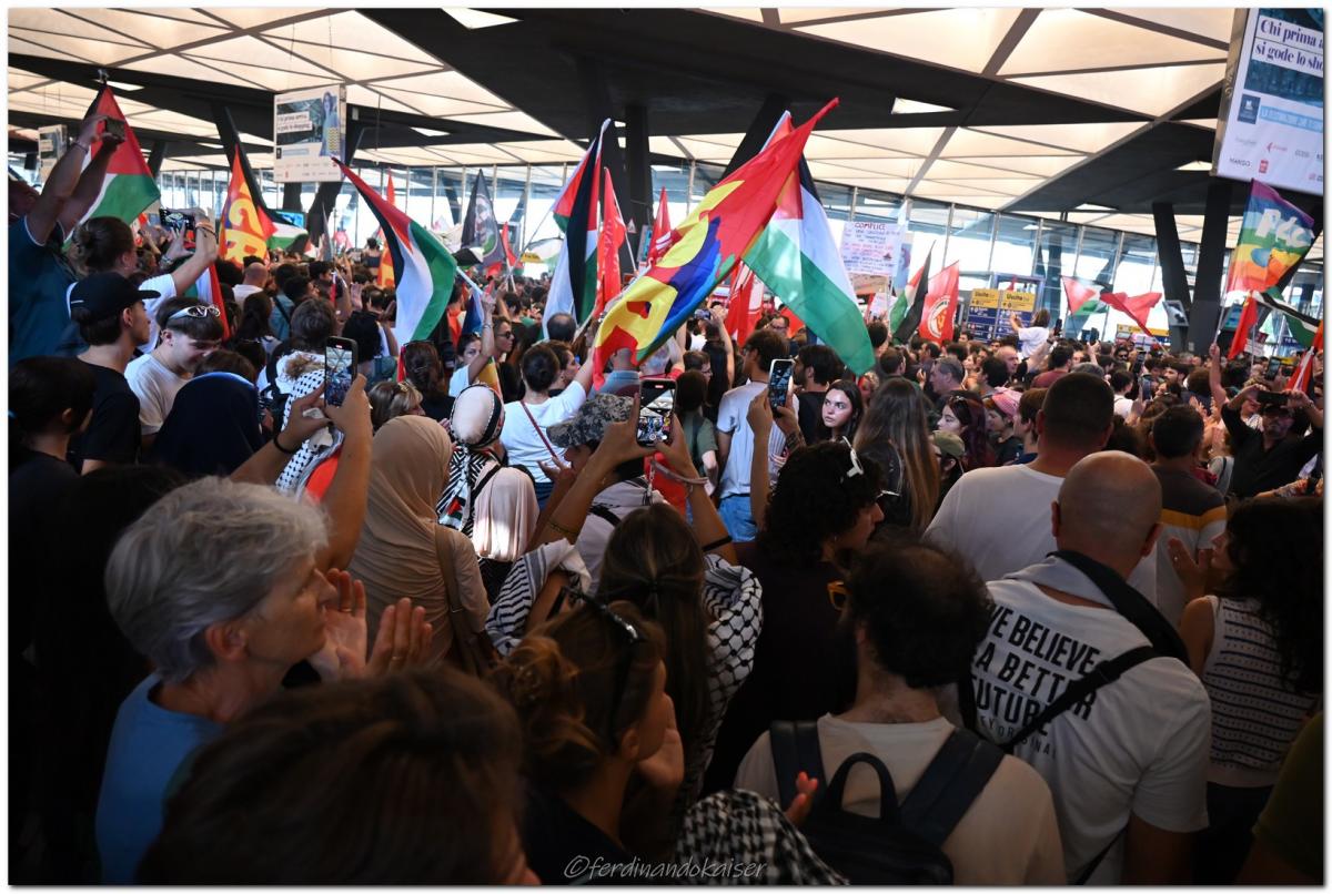 Napoli 22 Settembre 2025 Manifestazione per Gaza