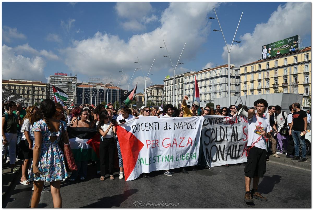 Napoli 22 Settembre 2025 Manifestazione per Gaza
