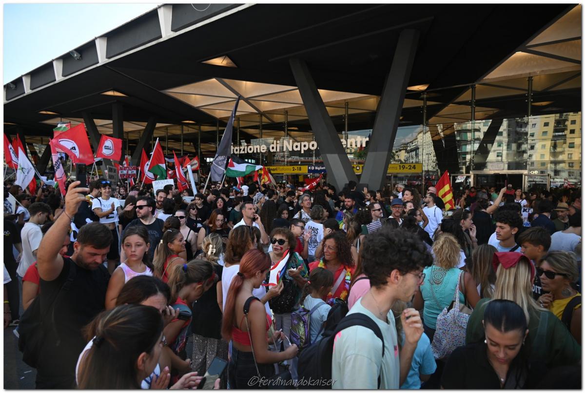 Napoli 22 Settembre 2025 Manifestazione per Gaza