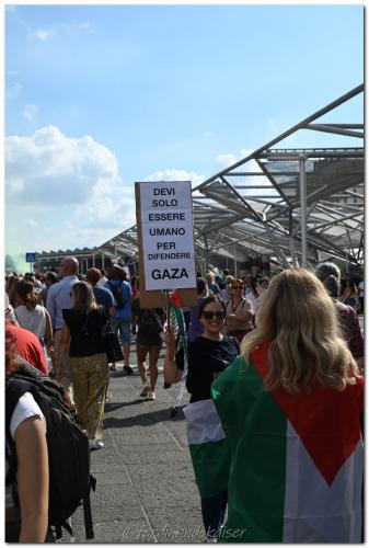Napoli 22 Settembre 2025 Manifestazione per Gaza